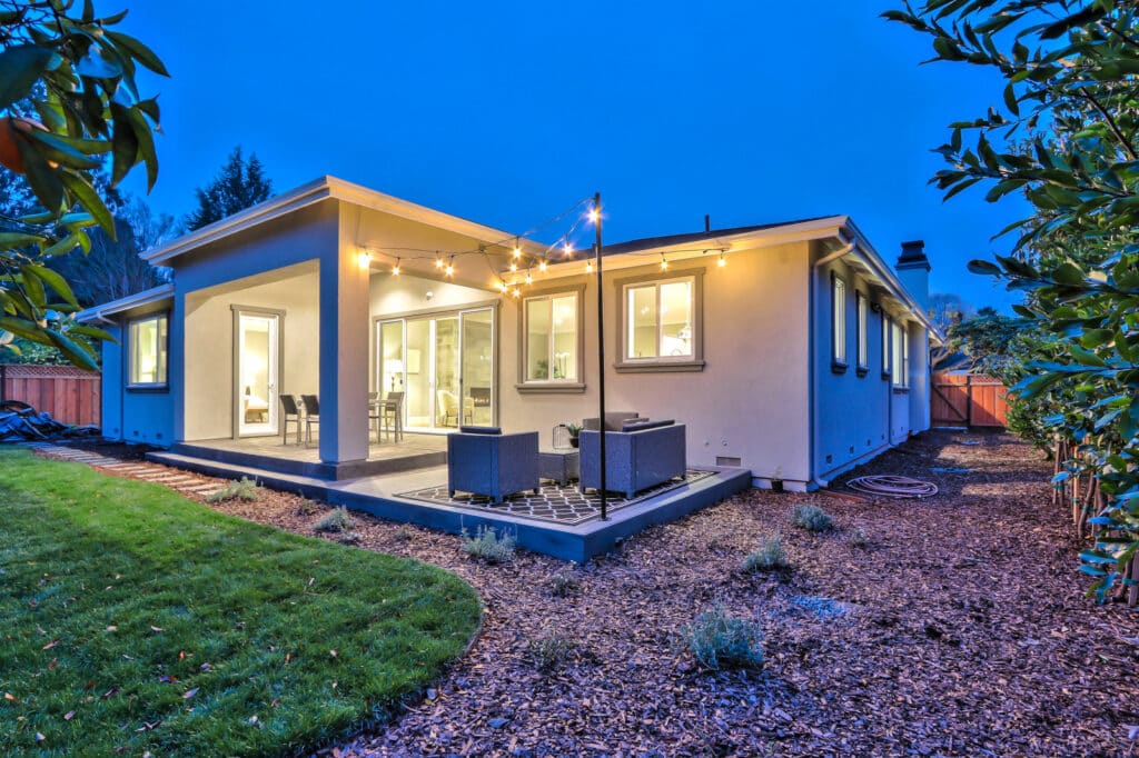 Saratoga backyard side view