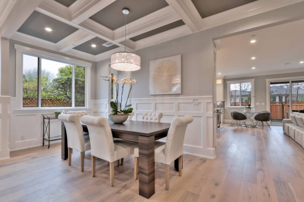 Saratoga dining and living area side view