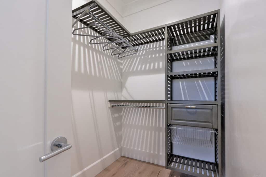 Saratoga closet