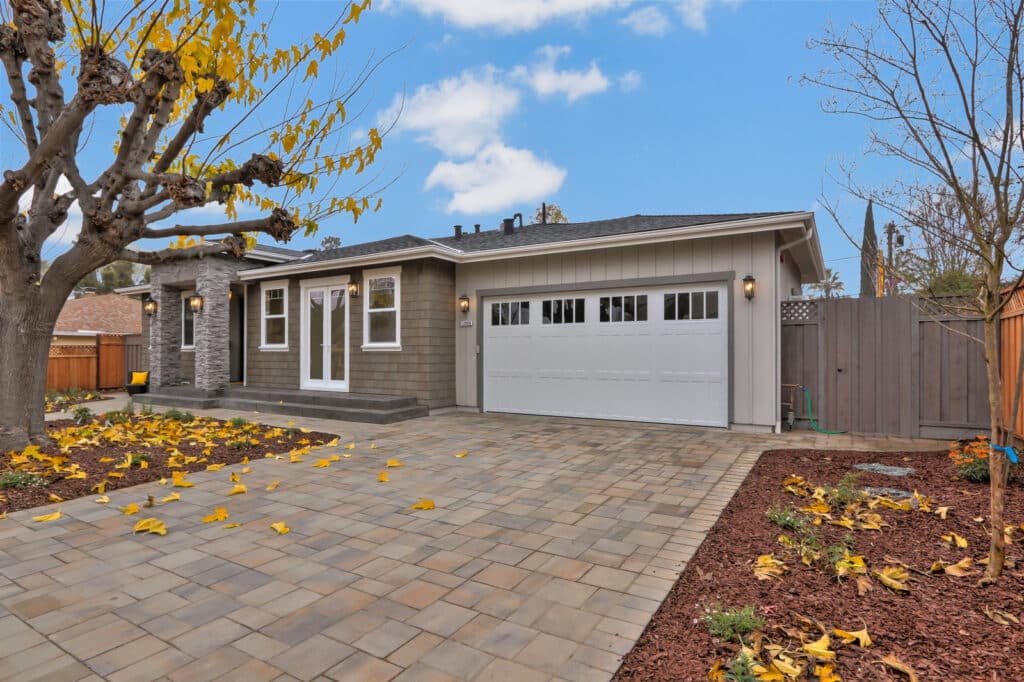 Saratoga garage