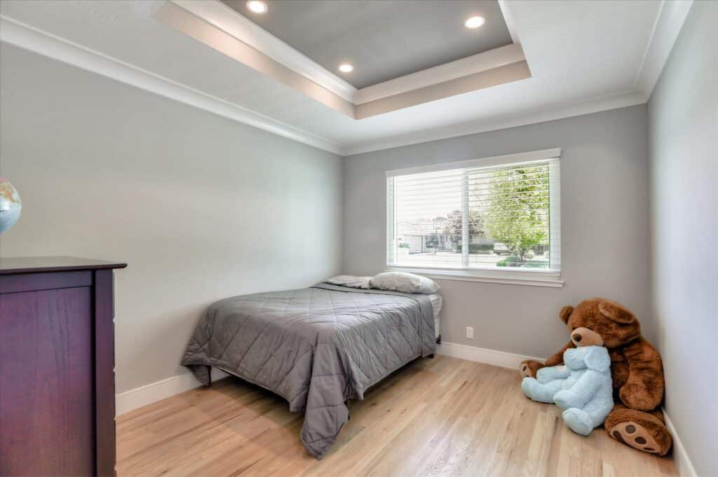 Oakdell bedroom