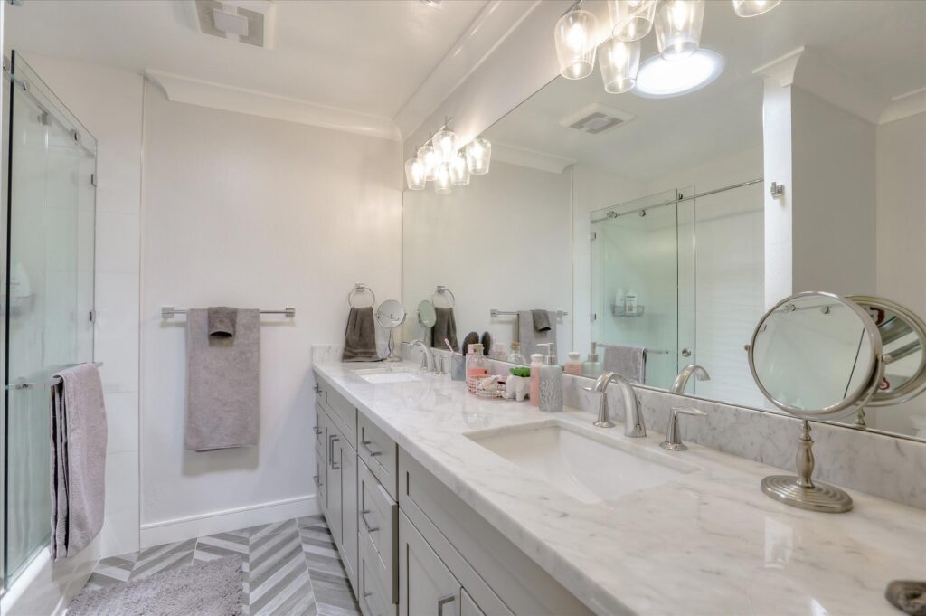 Oakdell bathroom