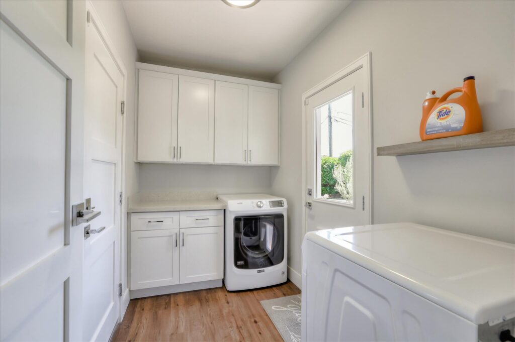 Oakdell laundry room