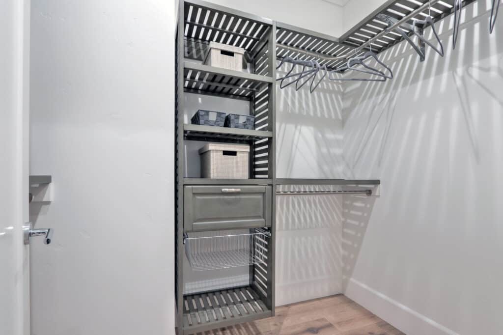Saratoga closet