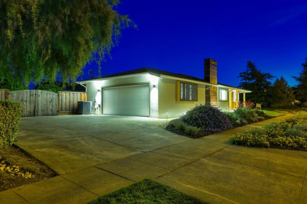 Oakdell garage