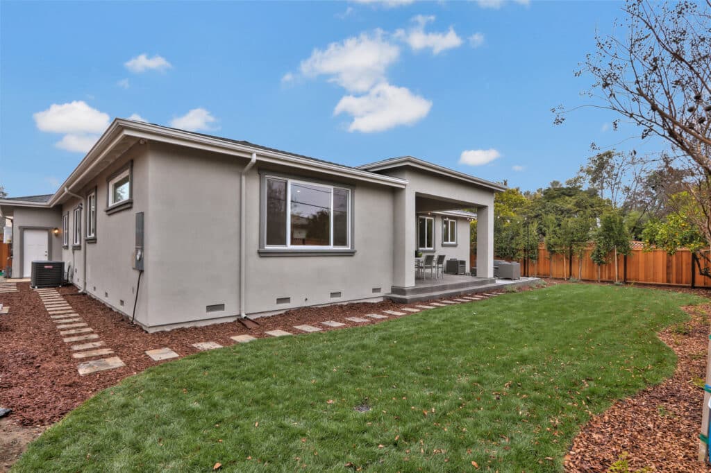 Saratoga backyard side view